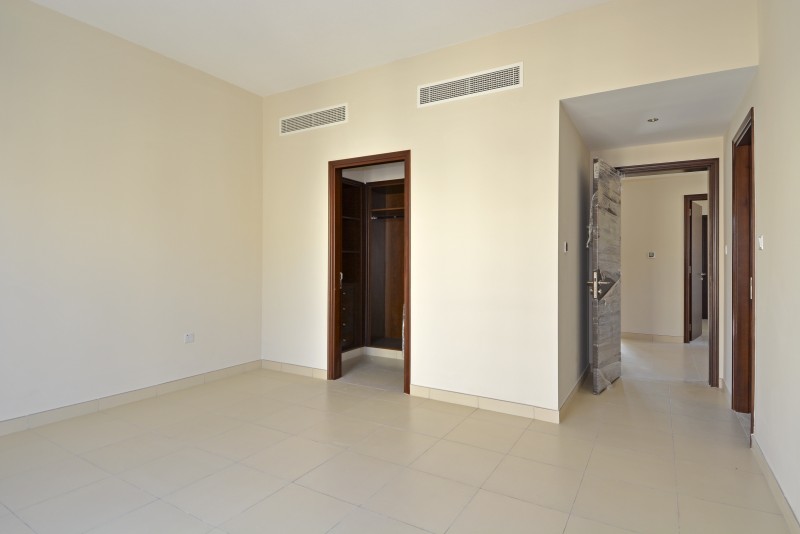 3 Bedrooms Villa in Mira 3