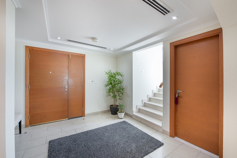 3 Bedrooms Villa in District 1 Regional