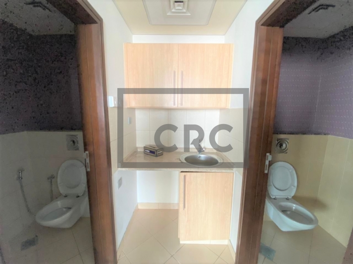 office space for rent in business central in dubai media city: fitted | chiller free | high floor |tecom dda fz | bhm-r-172906. built up area 8,677 sq.ft and price 2,039,062 aed yearly. contact us to enquire about this property or book a viewing today! | 8