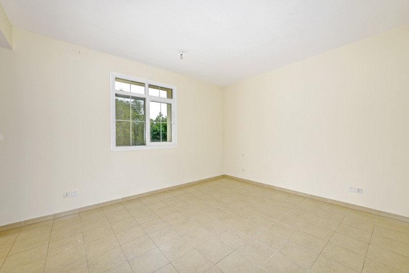 3 Bedrooms Villa in Al Reem 2