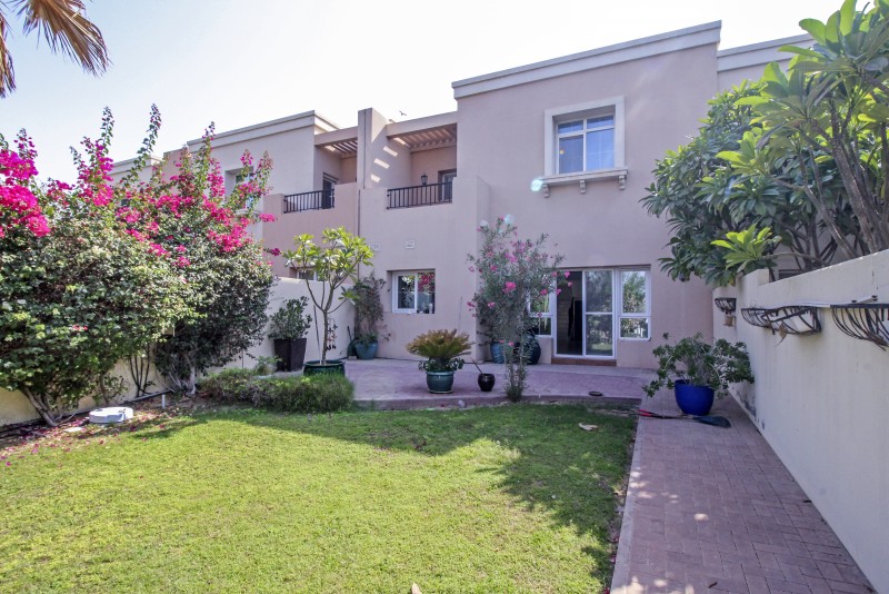 3 Bedrooms Villa in Al Reem 2