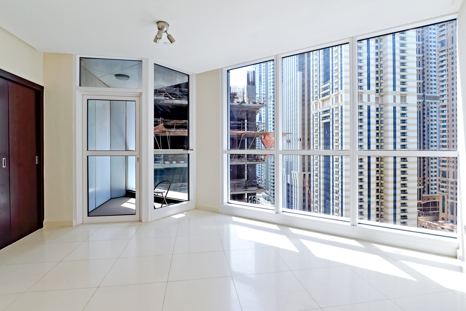 3 Bedrooms Apartment in 23 Marina