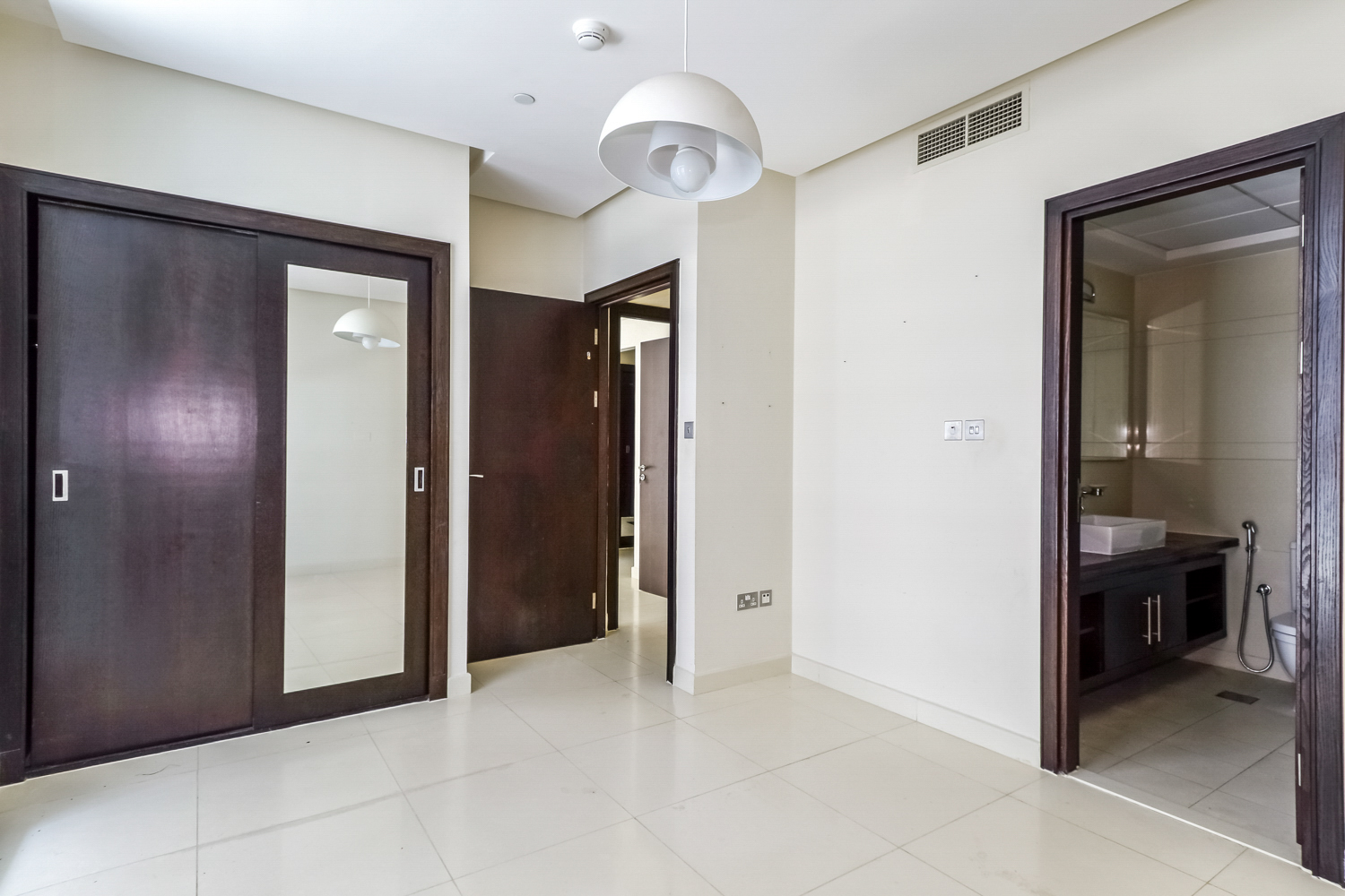 3 Bedrooms Apartment in 23 Marina