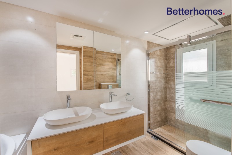 3 Bedrooms Villa in Zulal 1