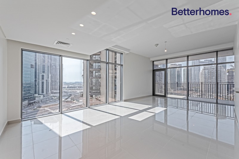 2 Bedrooms Apartment in Boulevard Crescent 1