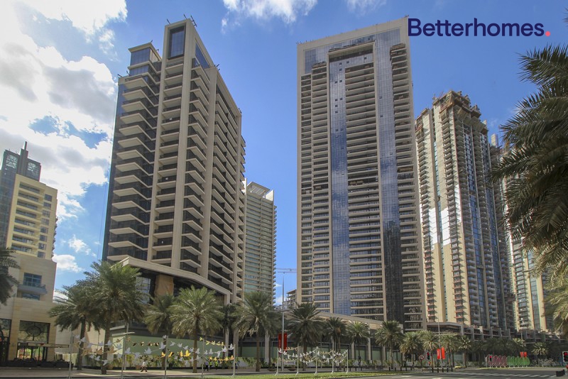 2 Bedrooms Apartment in Boulevard Crescent 1