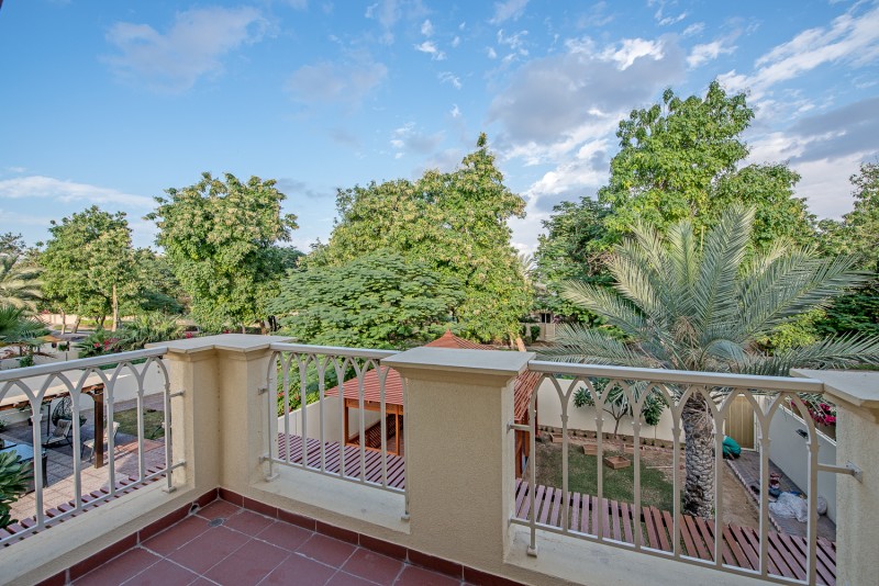 3 Bedrooms Villa in Springs 2