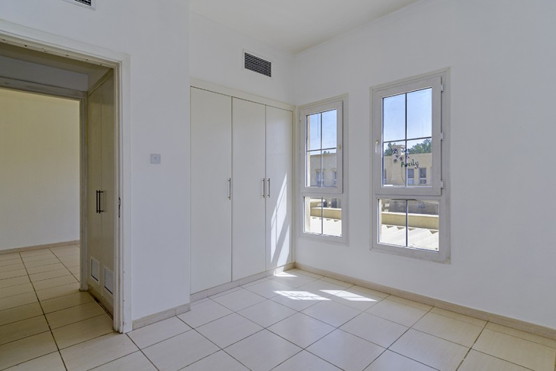 3 Bedrooms Villa in Springs 2