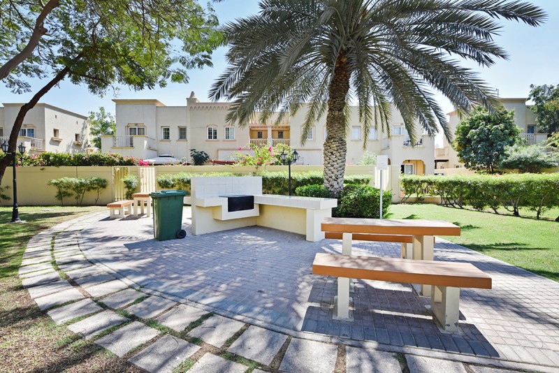 3 Bedrooms Villa in Springs 2