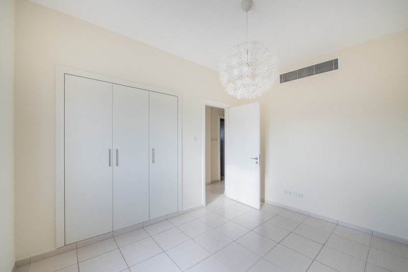 3 Bedrooms Villa in Springs 2