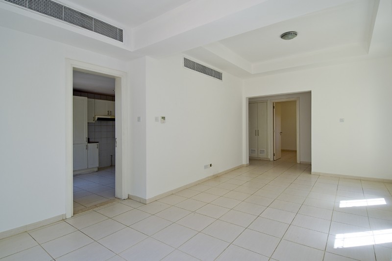3 Bedrooms Villa in Springs 2