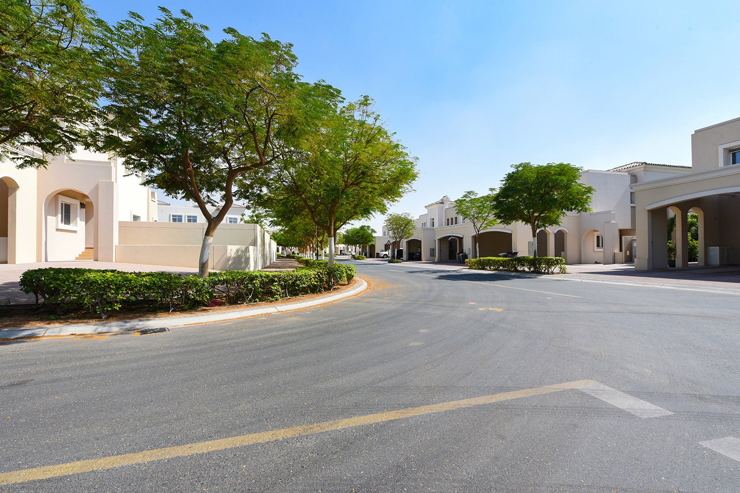 3 Bedrooms Villa in Alma 2