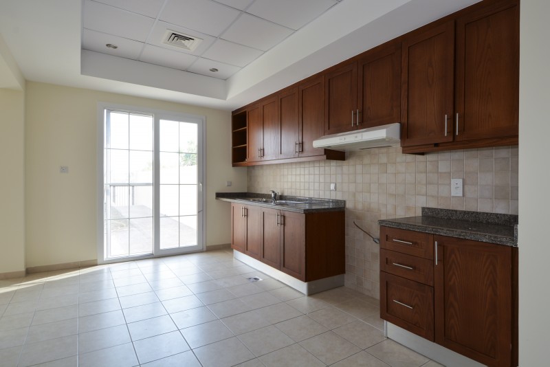 3 Bedrooms Villa in Alma 2