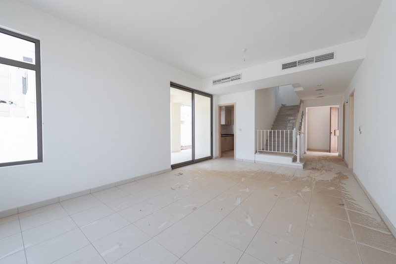 4 Bedrooms Villa in Mira Oasis 3