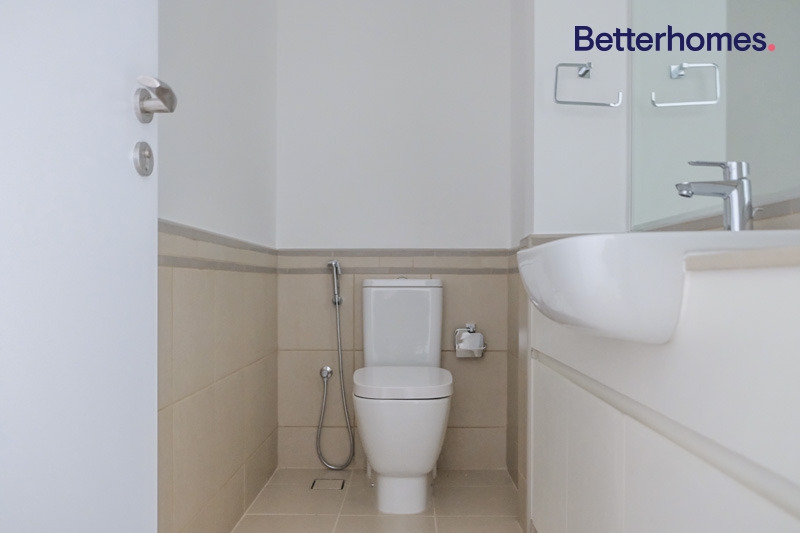 3 Bedrooms Apartment in Zahra Apartments 1A
