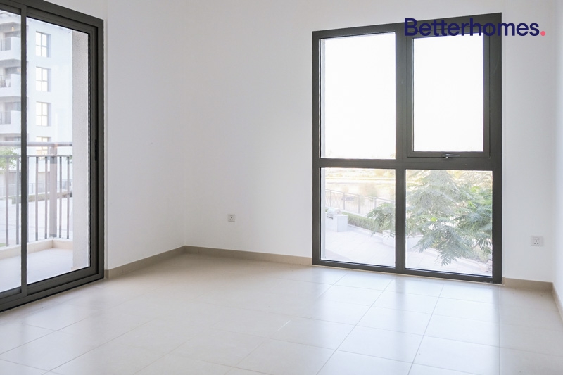 3 Bedrooms Apartment in Zahra Apartments 1A