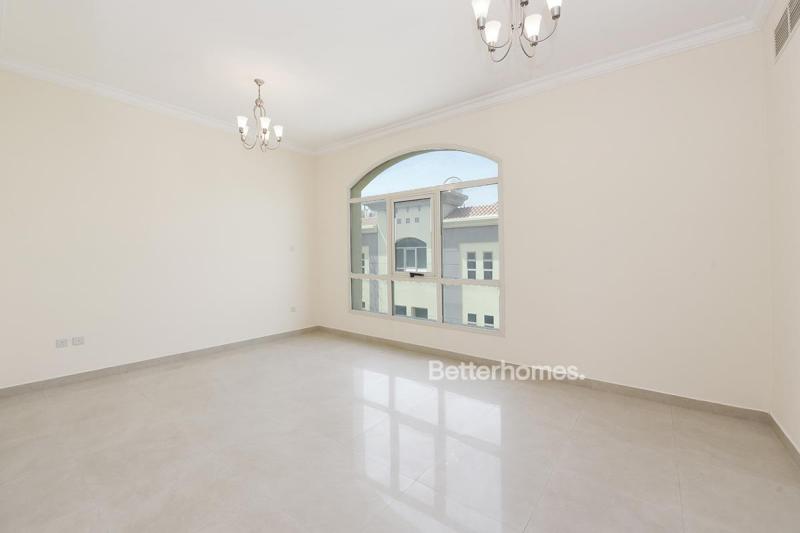 4 Bedrooms Villa in AGH Villas