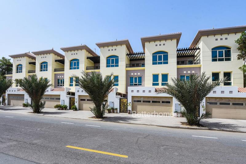 4 Bedrooms Villa in AGH Villas