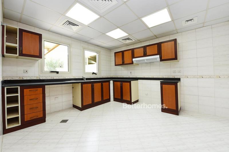 4 Bedrooms Villa in AGH Villas
