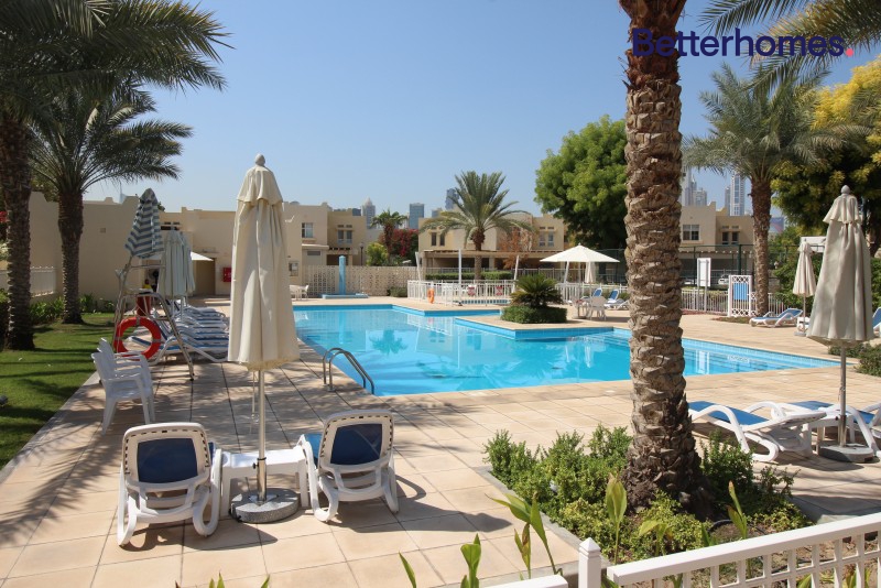 2 Bedrooms Villa in Springs 10