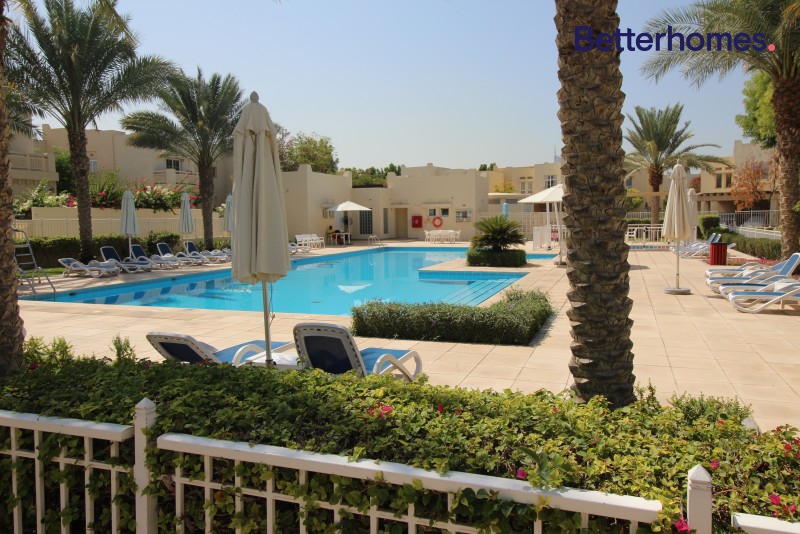 2 Bedrooms Villa in Springs 10