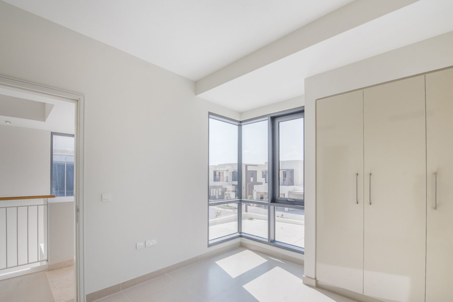 4 Bedrooms Villa in Maple 3