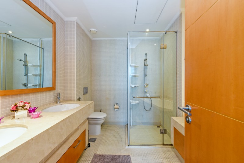 3 Bedrooms Apartment in Shemara Tower