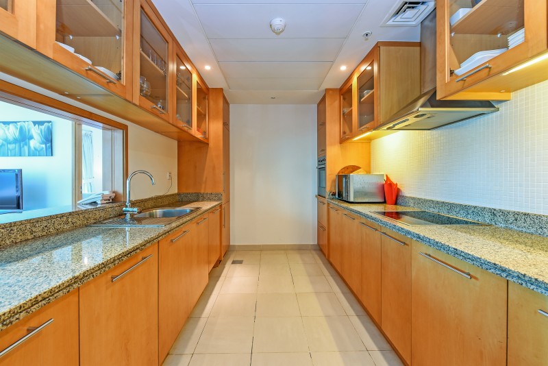 3 Bedrooms Apartment in Shemara Tower