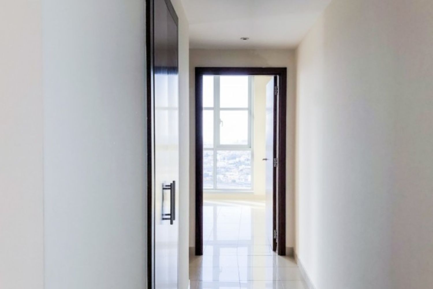 3 Bedrooms Apartment in Standpoint Tower 1