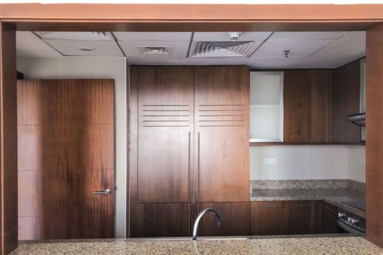 3 Bedrooms Apartment in Standpoint Tower 1