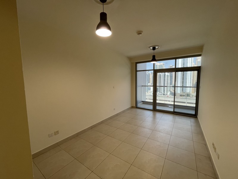 1 Bedroom Apartment in Global Lake View