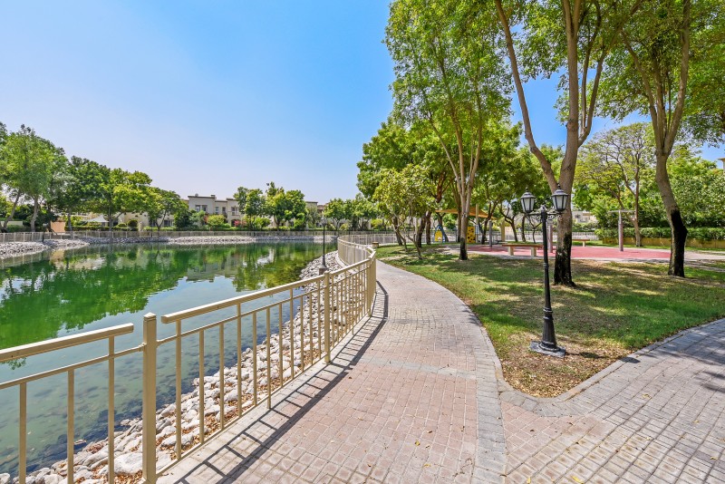 3 Bedrooms Villa in Springs 6