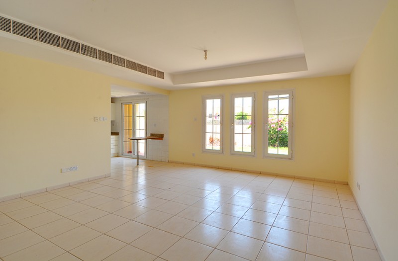 3 Bedrooms Villa in Springs 6