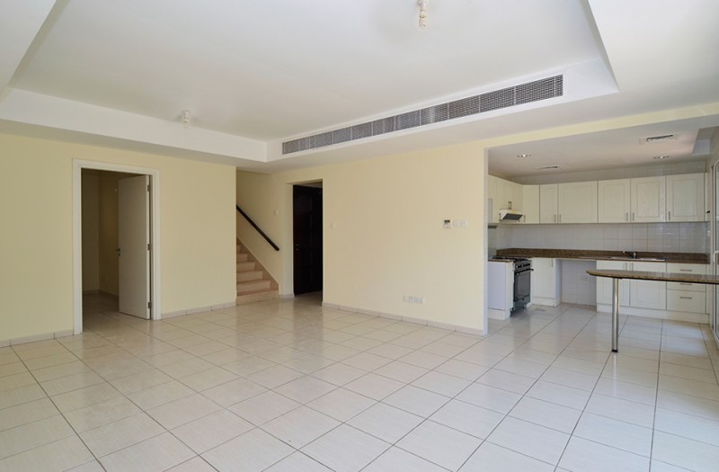 3 Bedrooms Villa in Springs 6
