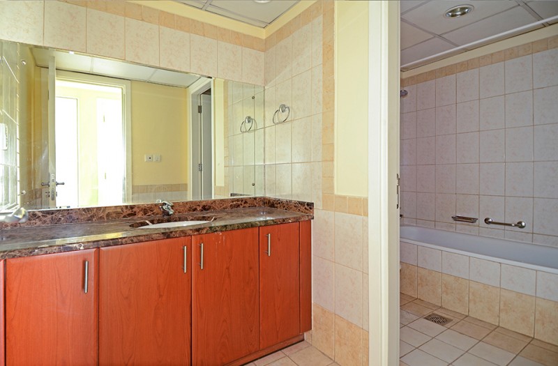 3 Bedrooms Villa in Springs 6