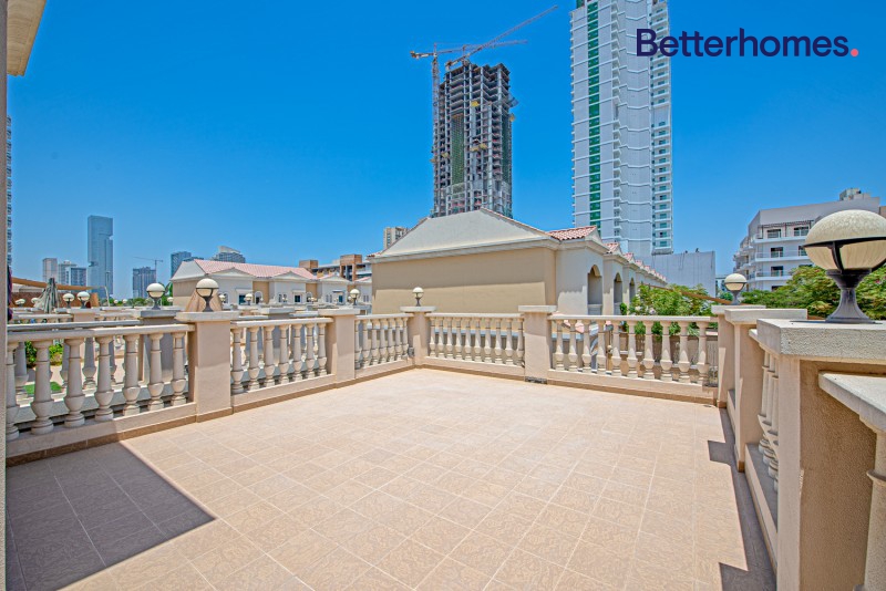 2 Bedrooms Townhouse in District 12V