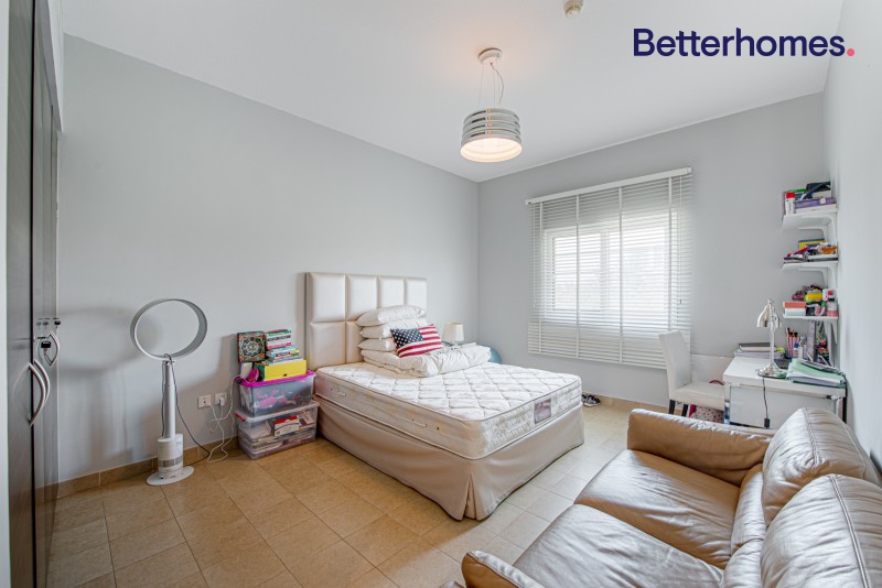 2 Bedrooms Townhouse in District 12V