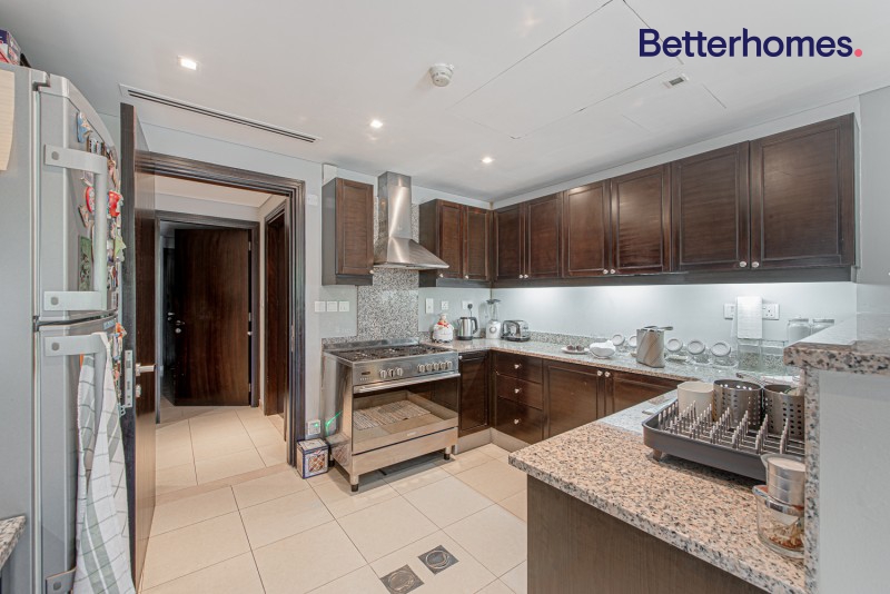2 Bedrooms Townhouse in District 12V
