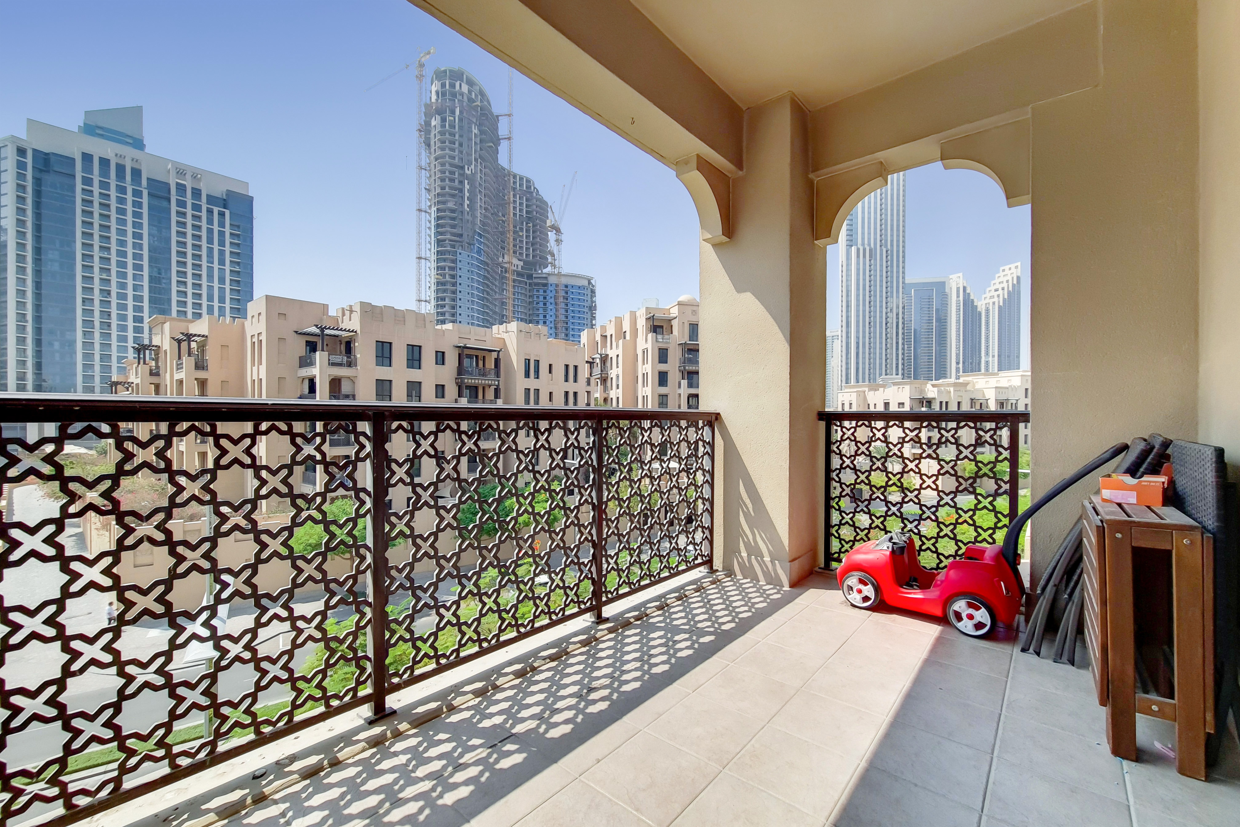 2 Bedrooms Apartment in Reehan 7