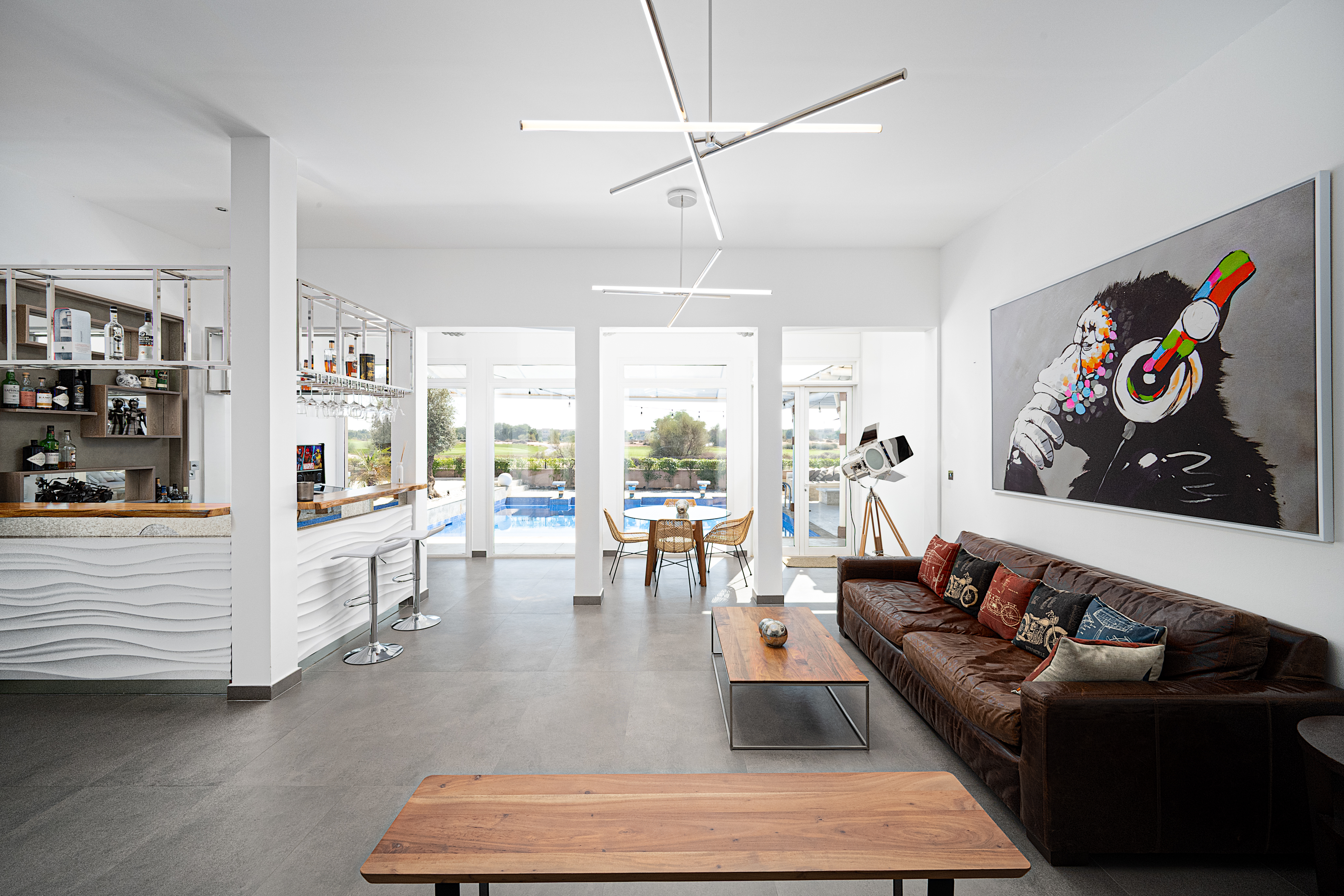 5 Bedrooms Villa in 1 Street