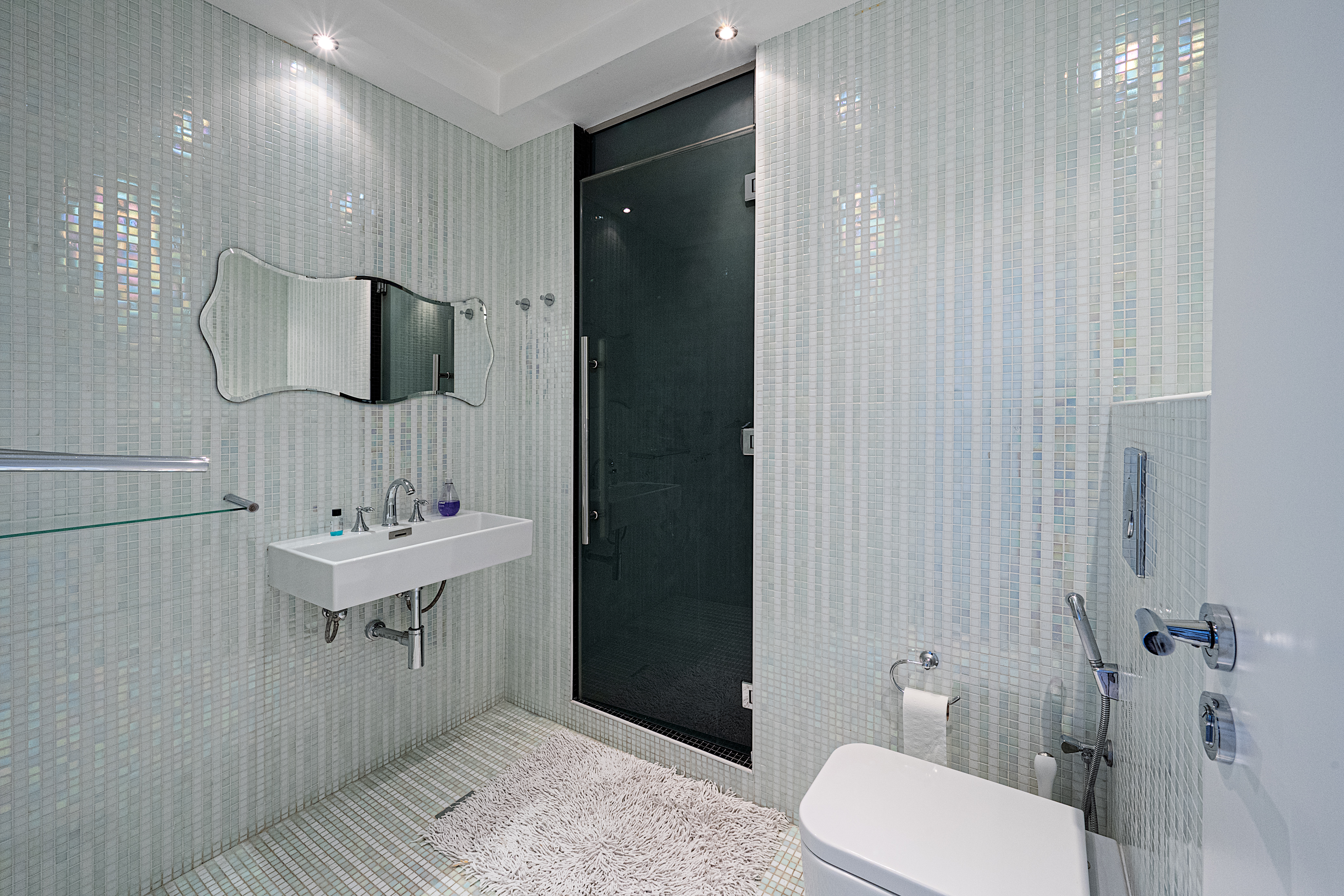 5 Bedrooms Villa in 1 Street