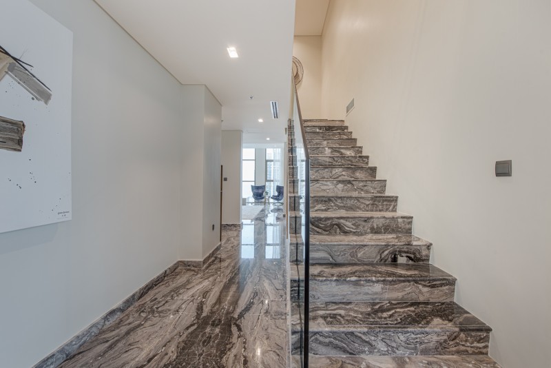 3 Bedrooms Penthouse in No.9