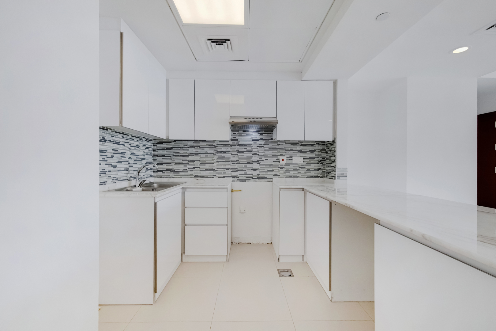 2 Bedrooms Apartment in The Gate Tower 1