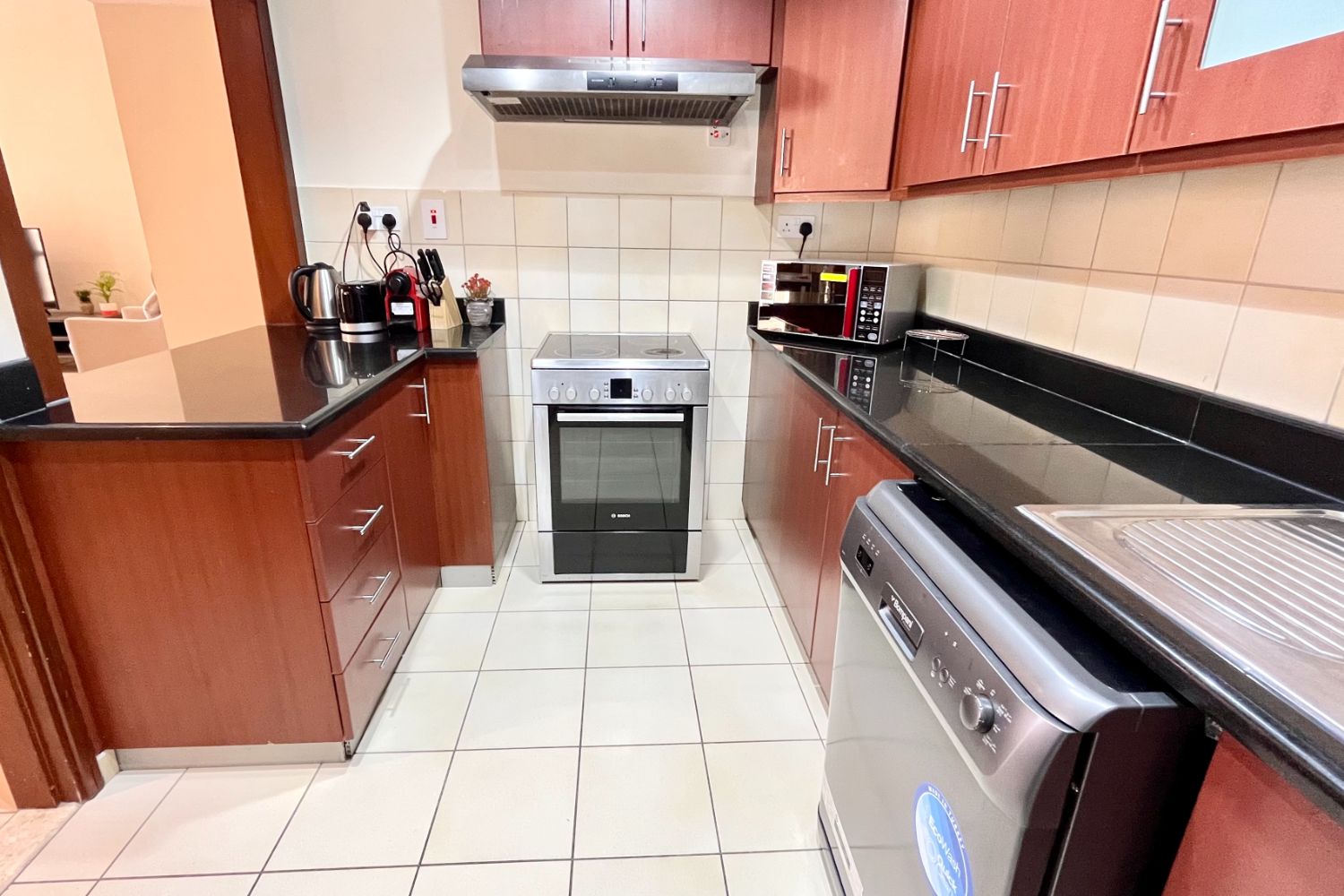 3 Bedrooms Apartment in Sadaf 4