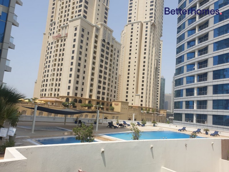 2 Bedrooms Apartment in Dorra Bay