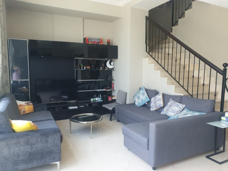 2 Bedrooms Apartment in Dorra Bay