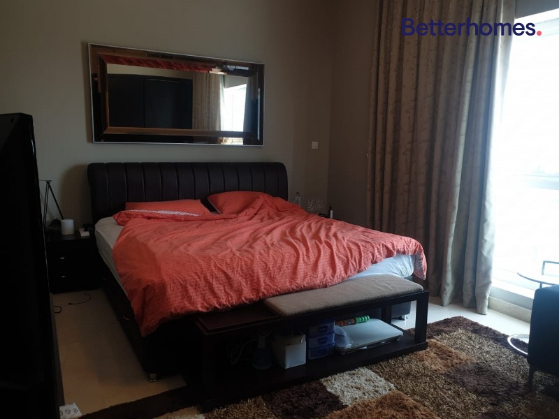 2 Bedrooms Apartment in Dorra Bay