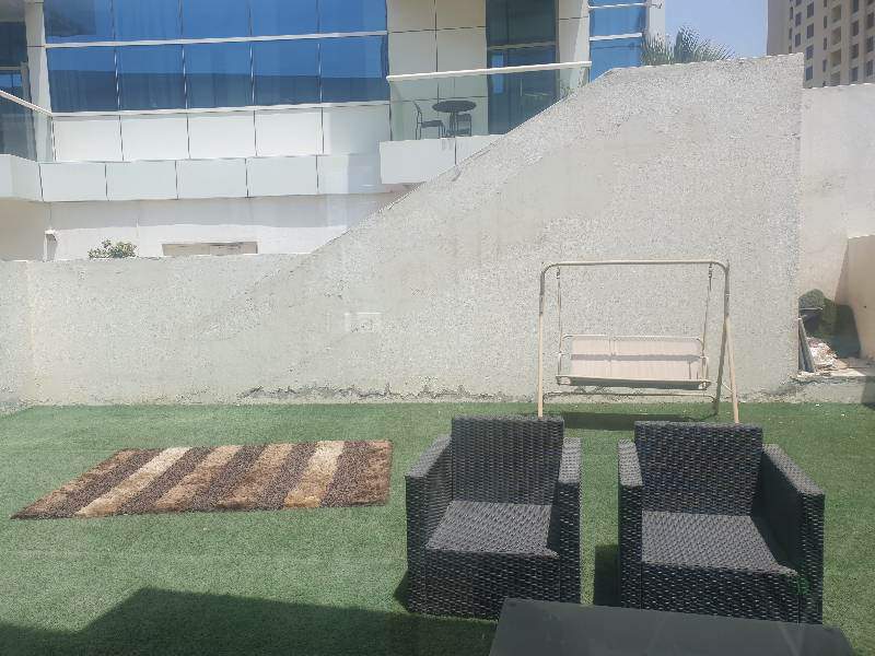 2 Bedrooms Apartment in Dorra Bay