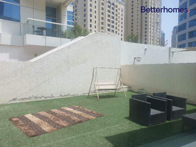 2 Bedrooms Apartment in Dorra Bay