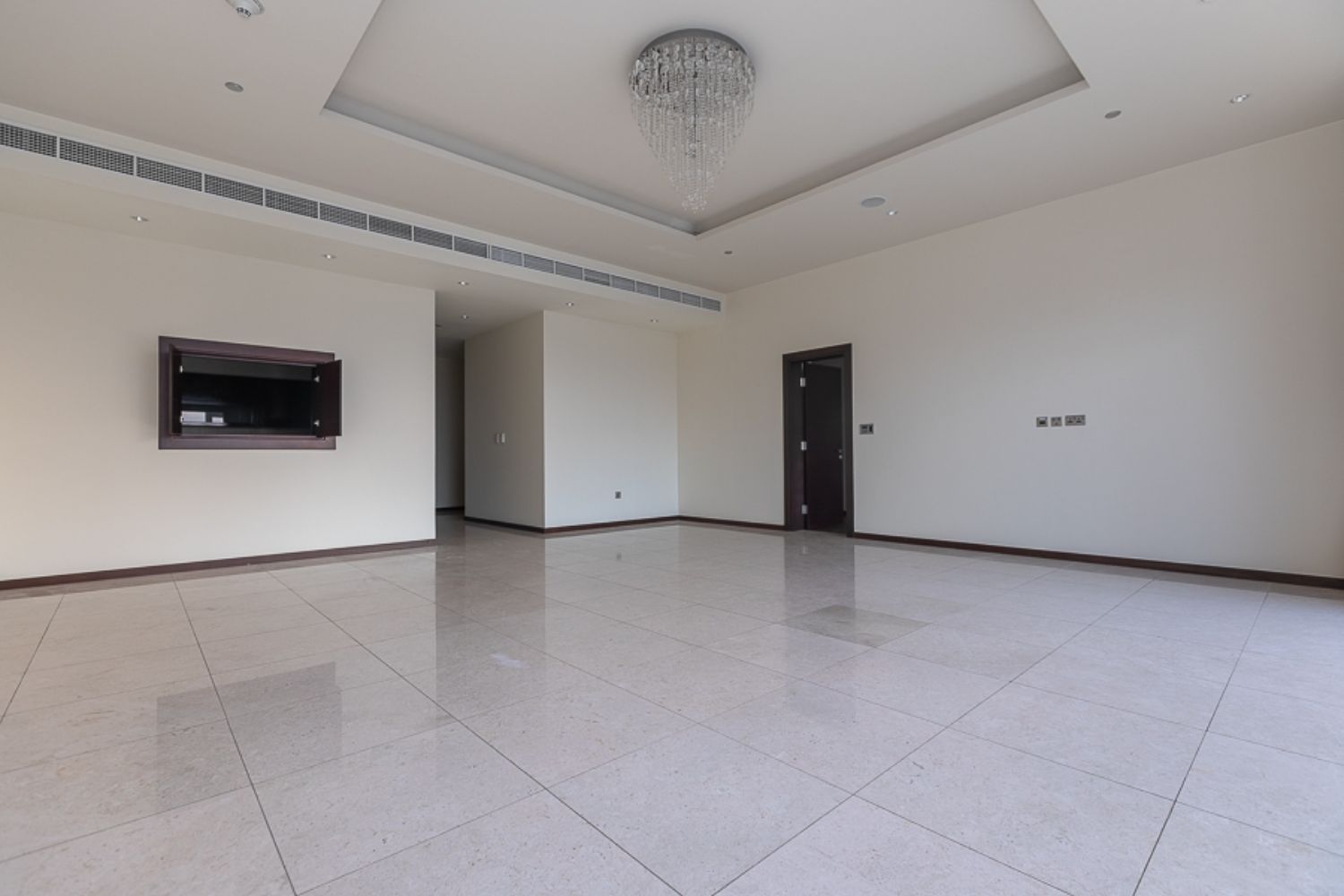 3 Bedrooms Apartment in Emerald